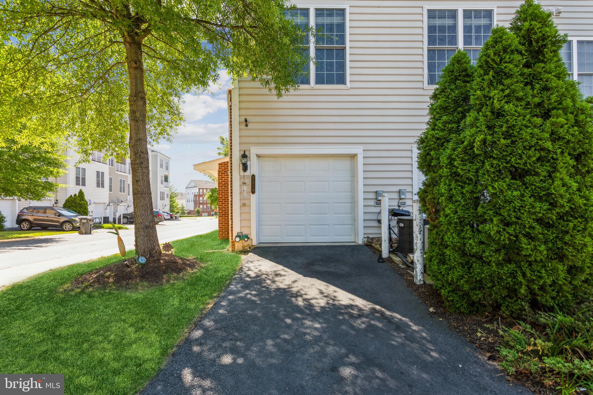 POTOMAC CLUB - Residential Lease