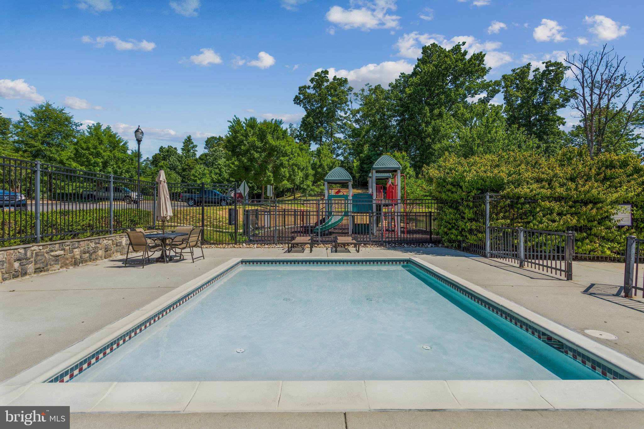 POTOMAC CLUB - Residential Lease