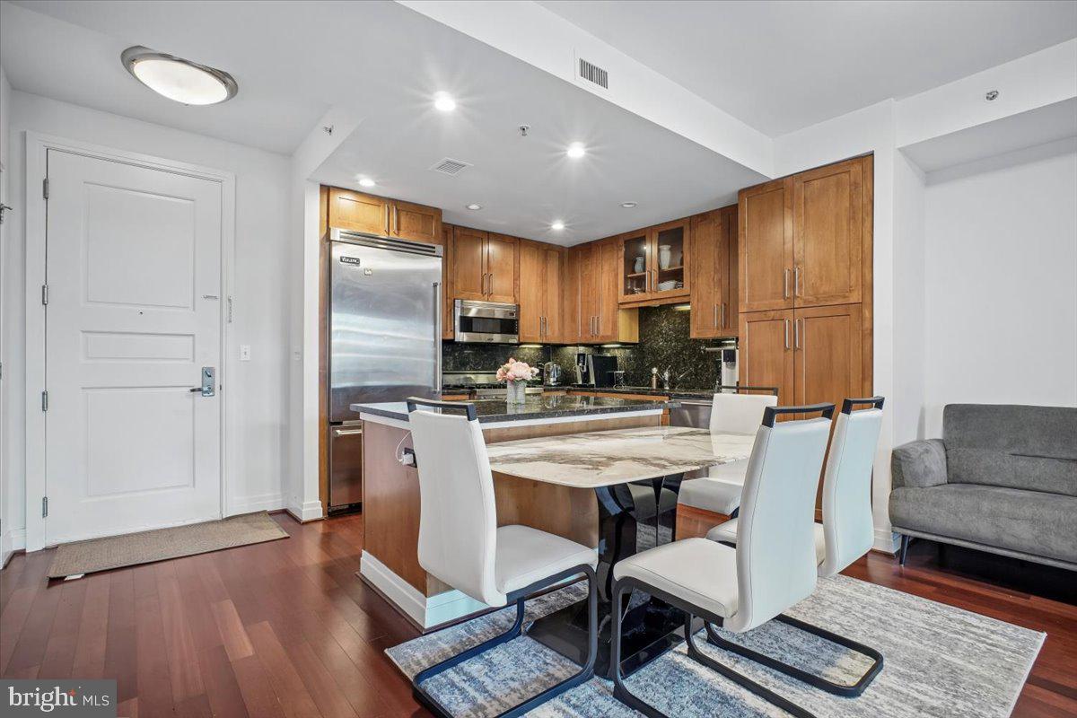 8220 CRESTWOOD HEIGHTS DRIVE 301