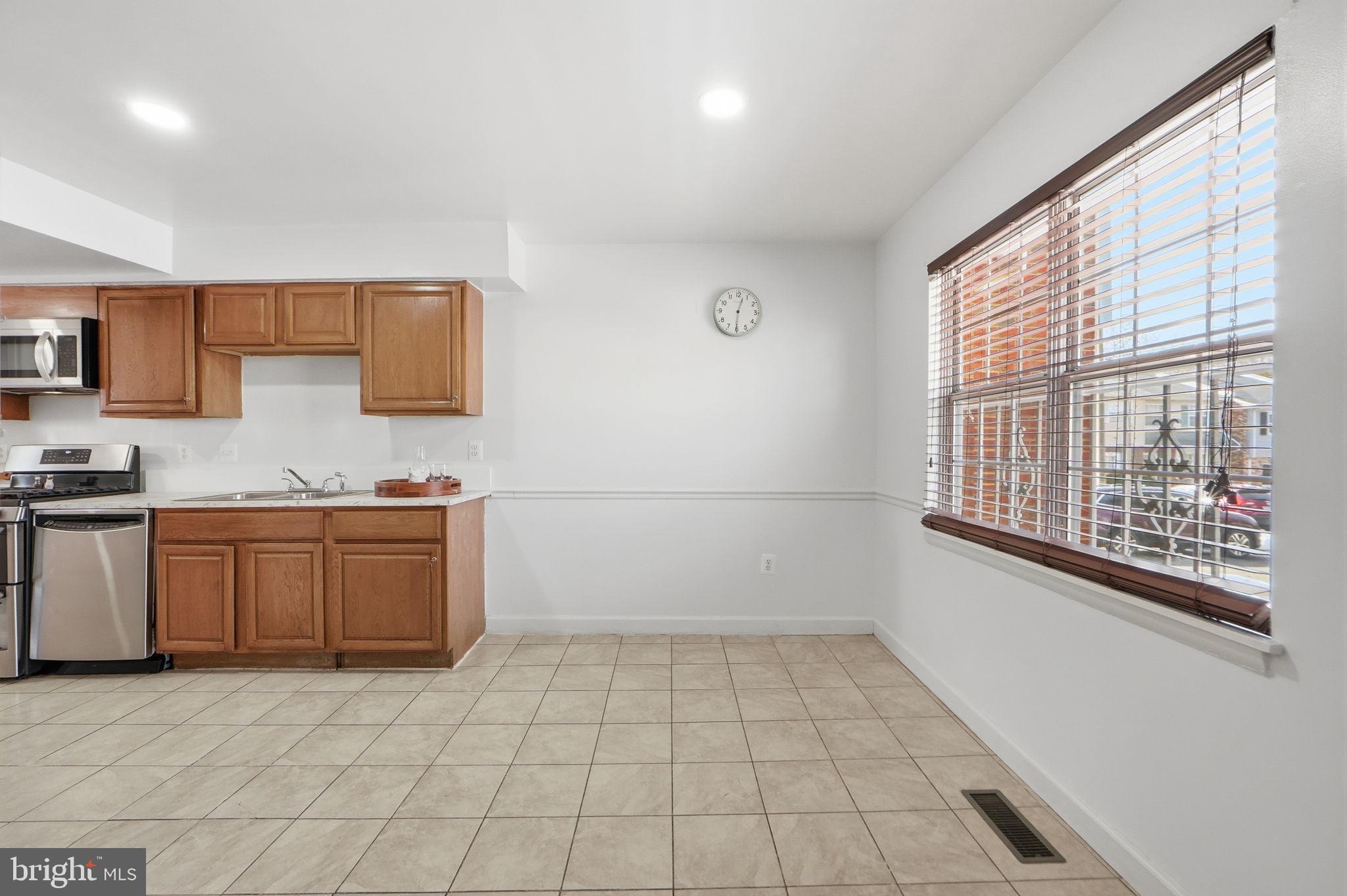 DALE CITY - Residential