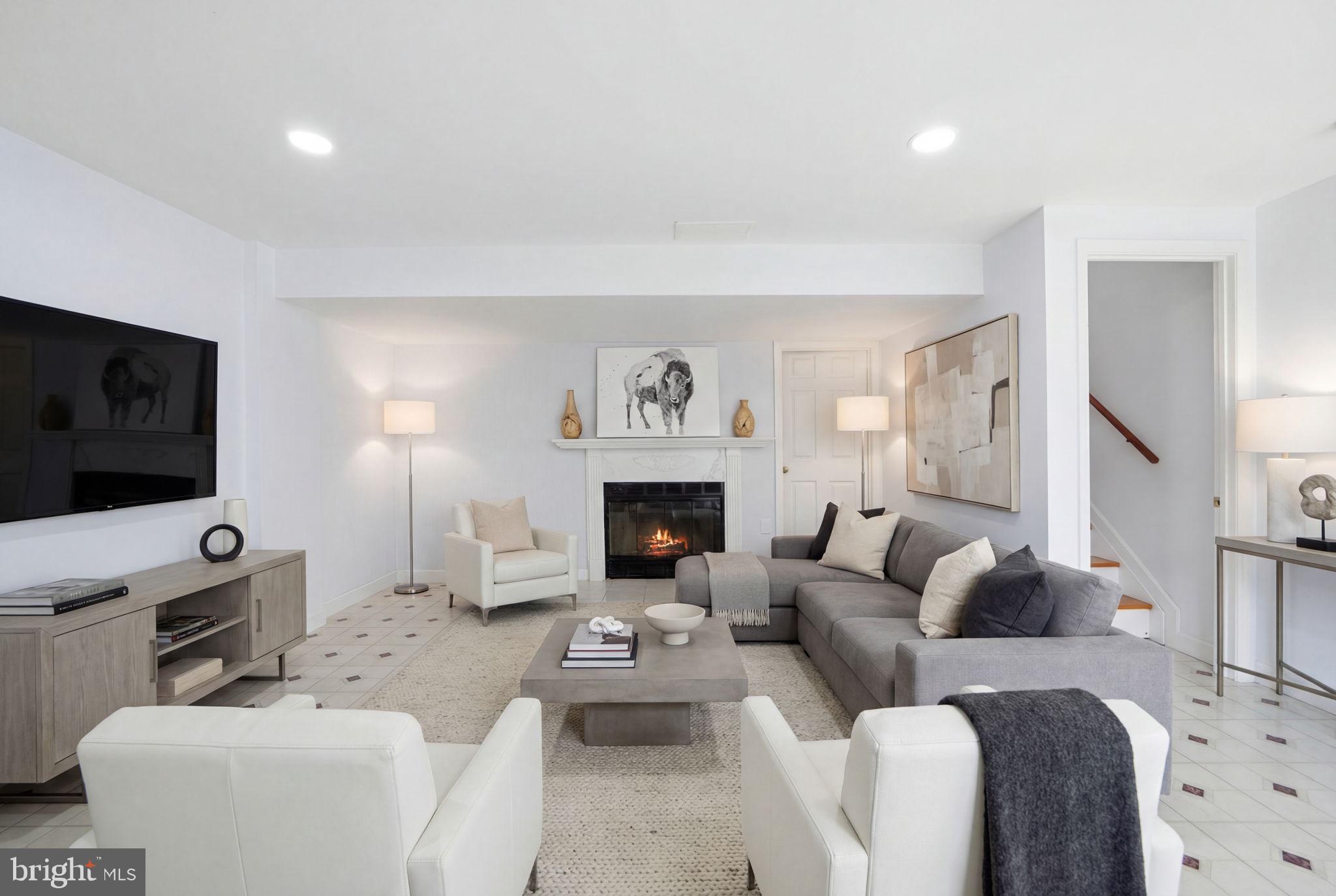 DALE CITY - Residential