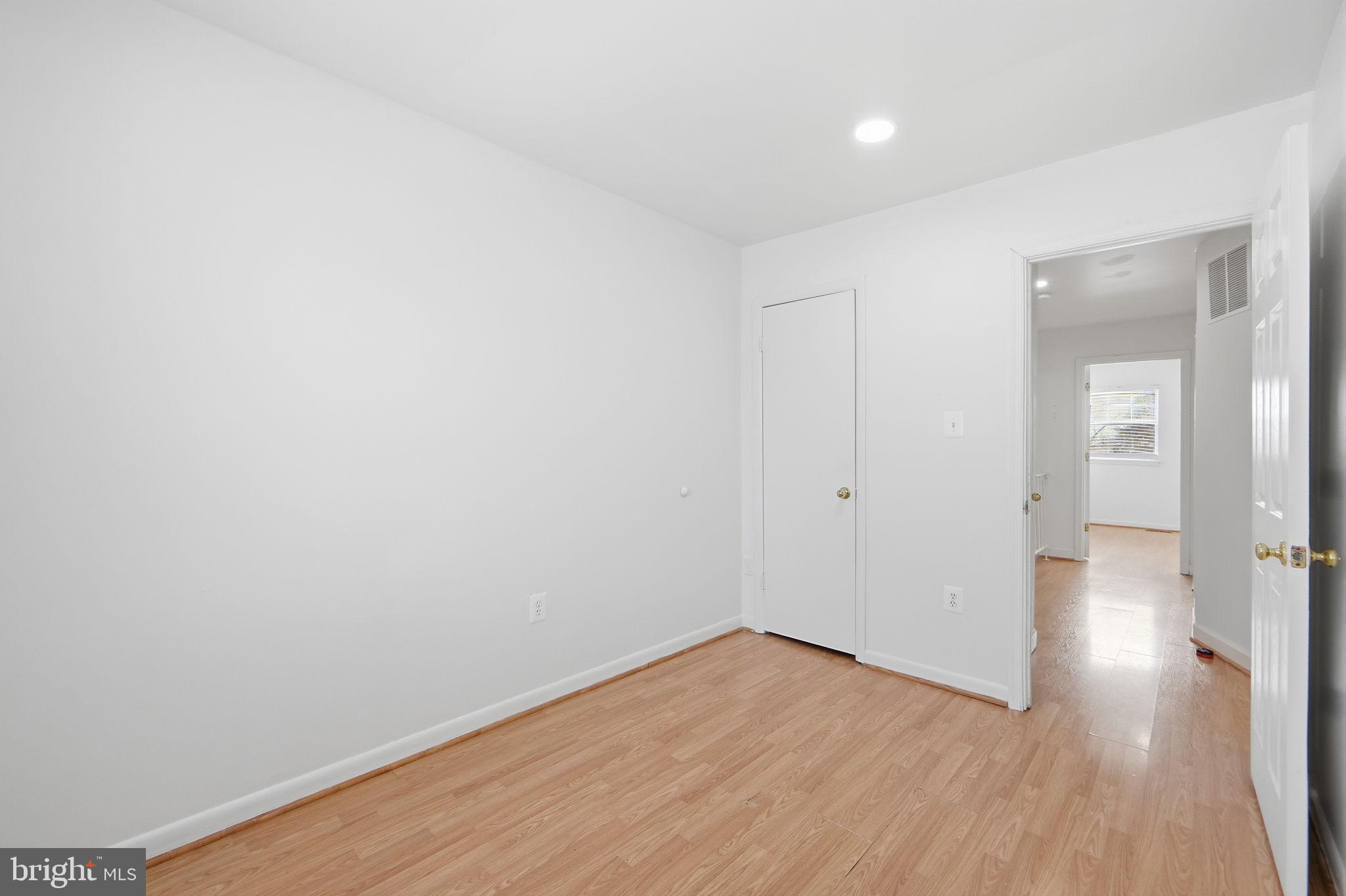 DALE CITY - Residential