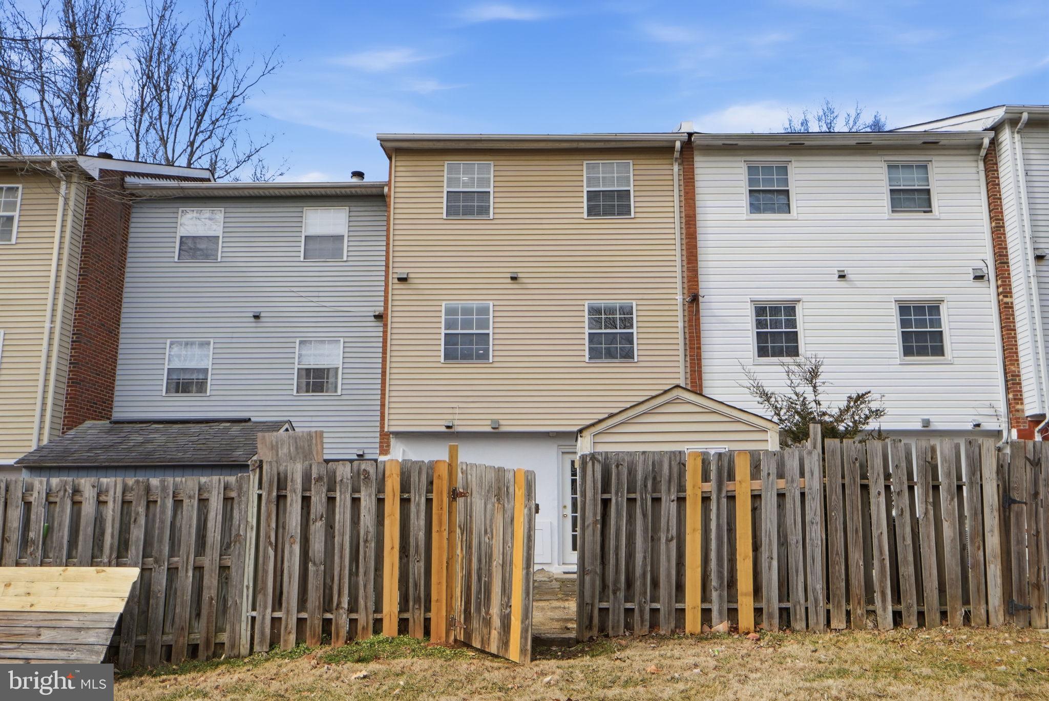 DALE CITY - Residential