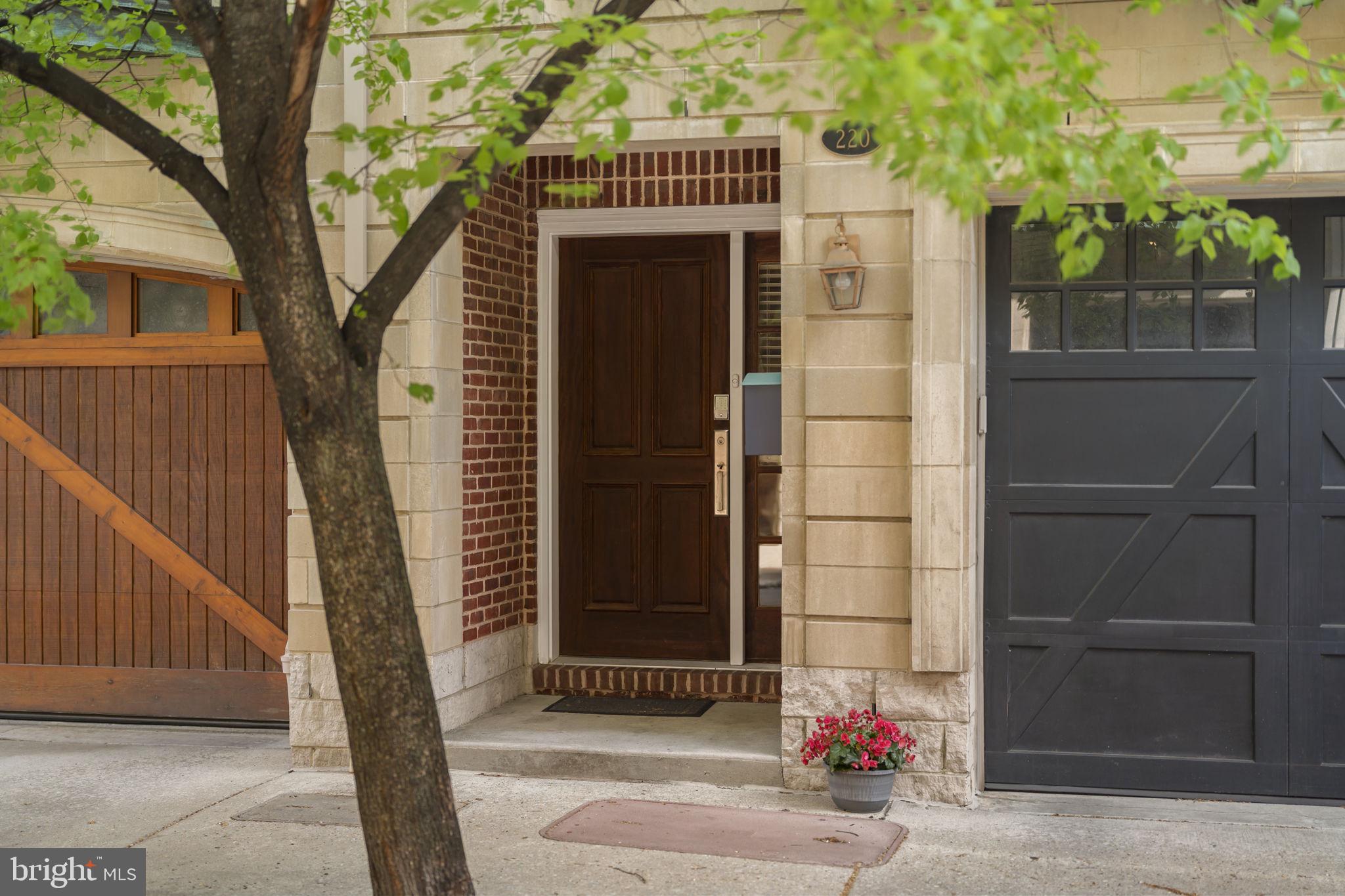 SOCIETY HILL - Residential