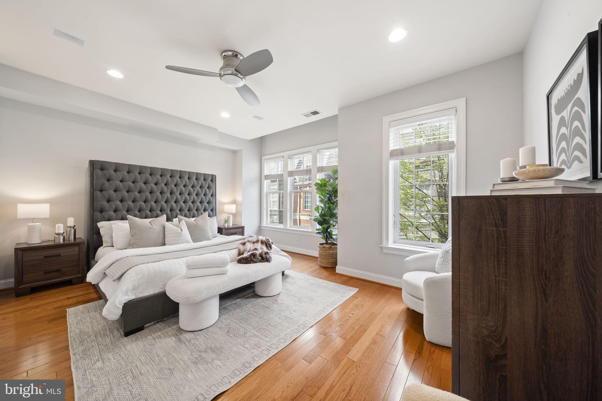 SOCIETY HILL - Residential