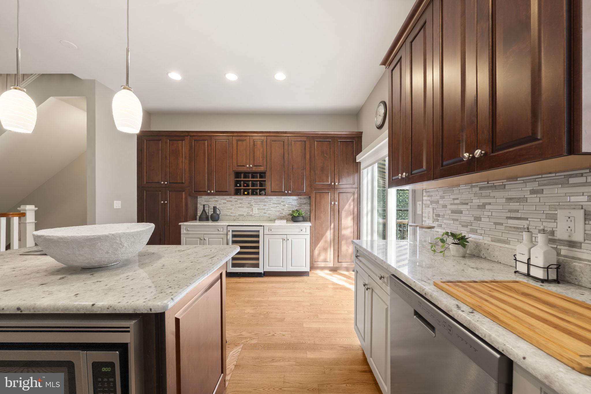 SOCIETY HILL - Residential