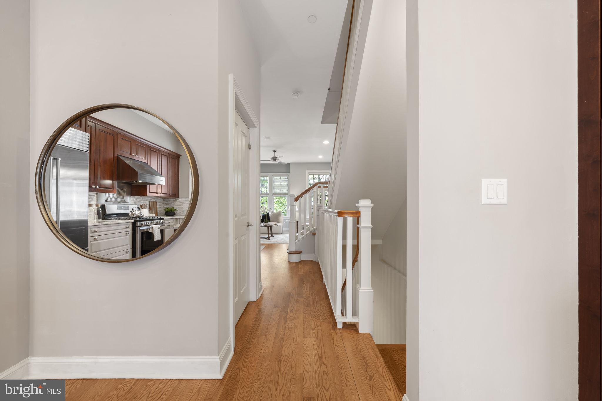 SOCIETY HILL - Residential