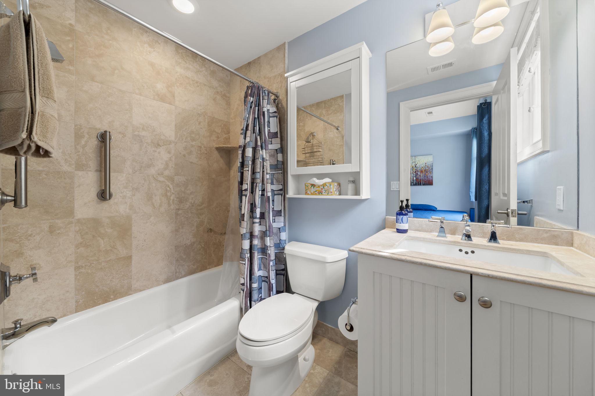 SOCIETY HILL - Residential