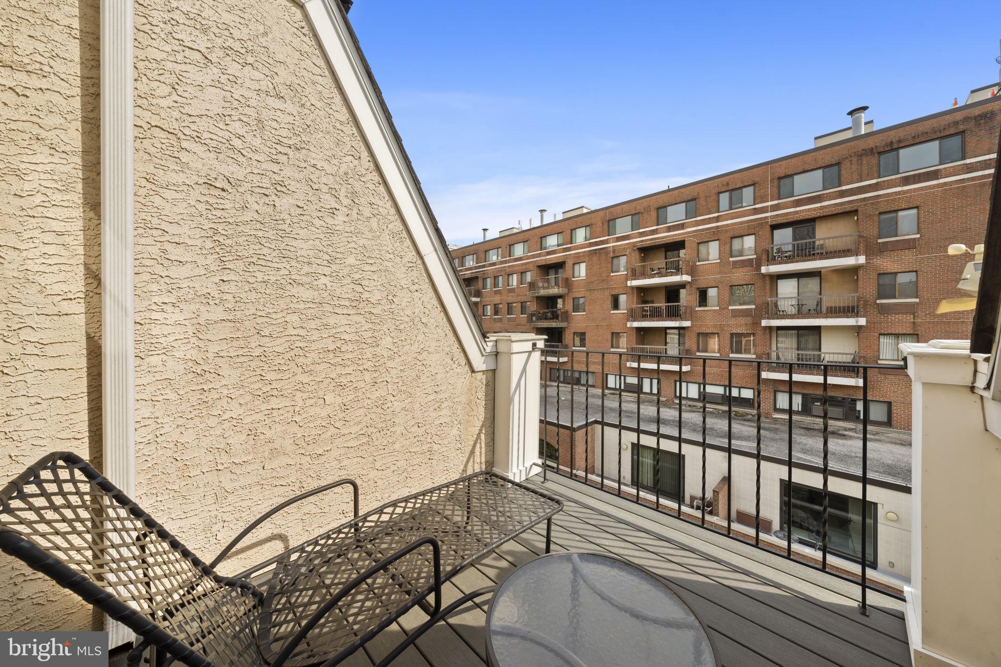 SOCIETY HILL - Residential