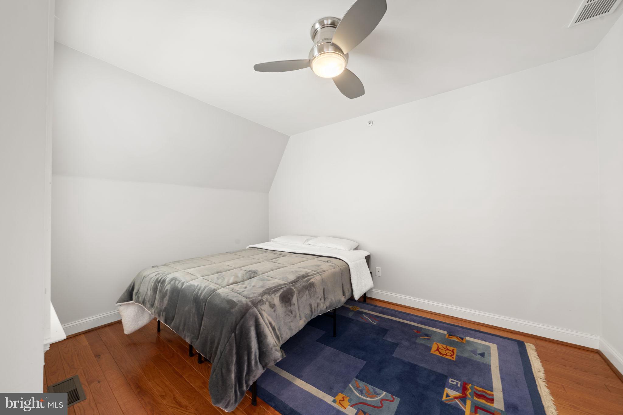 SOCIETY HILL - Residential