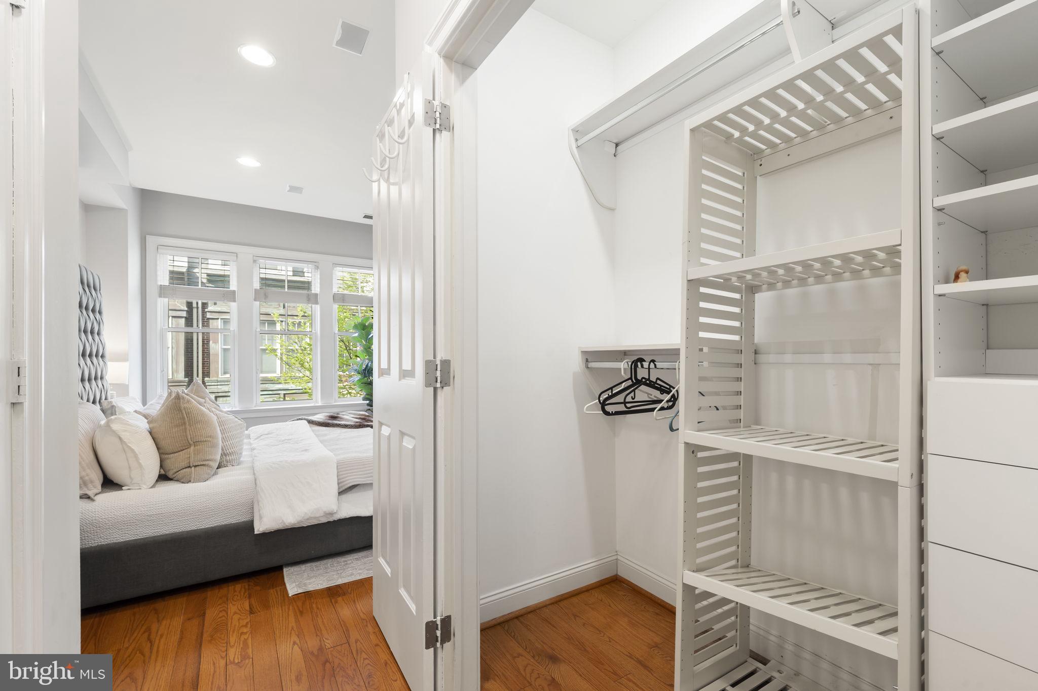 SOCIETY HILL - Residential