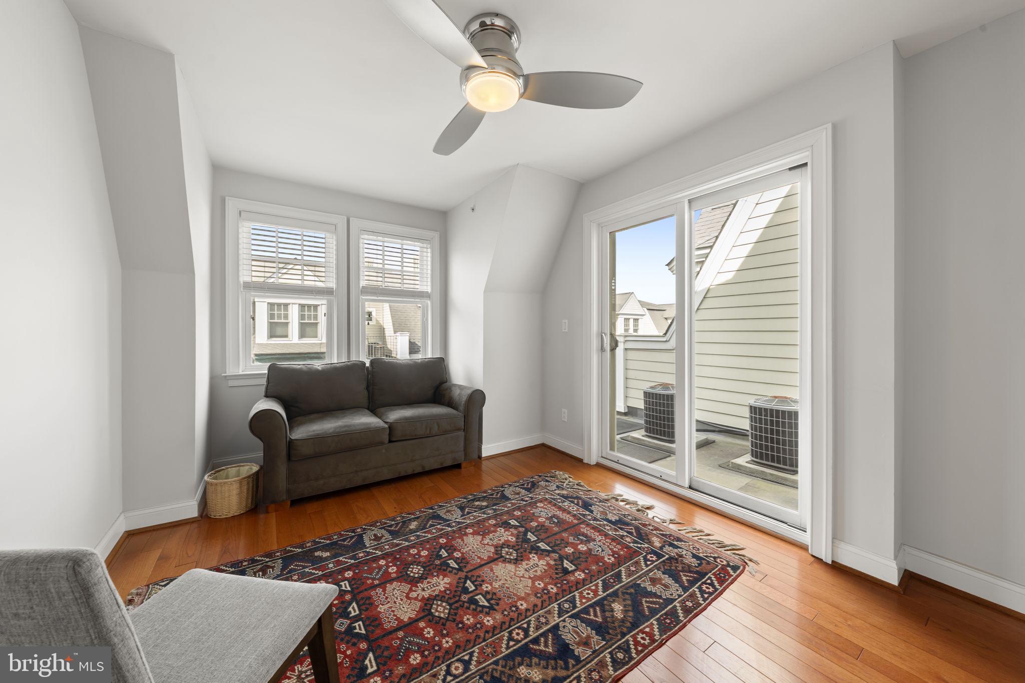 SOCIETY HILL - Residential