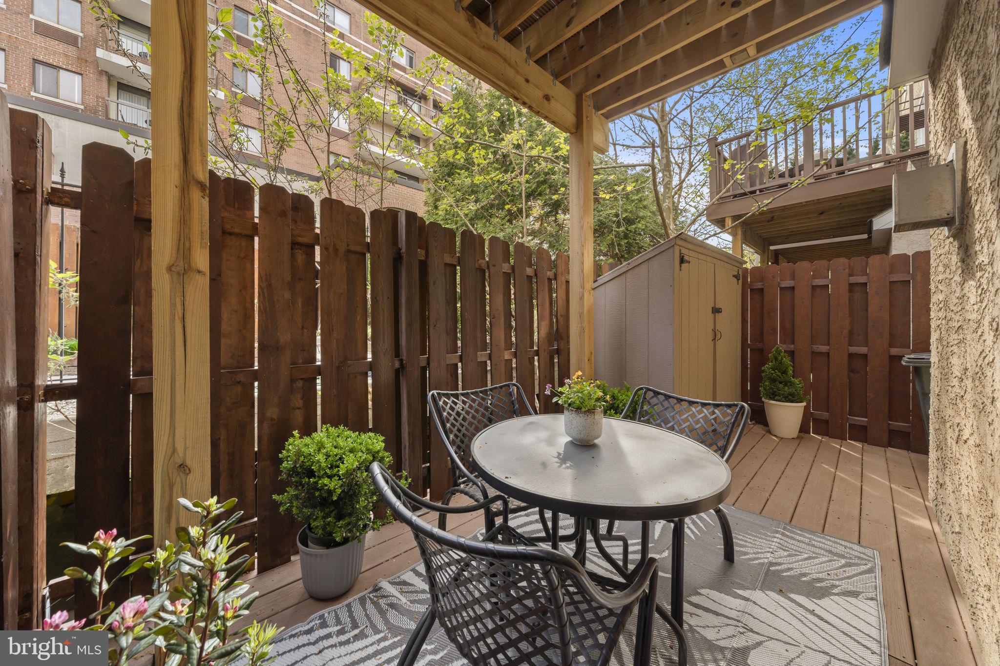 SOCIETY HILL - Residential