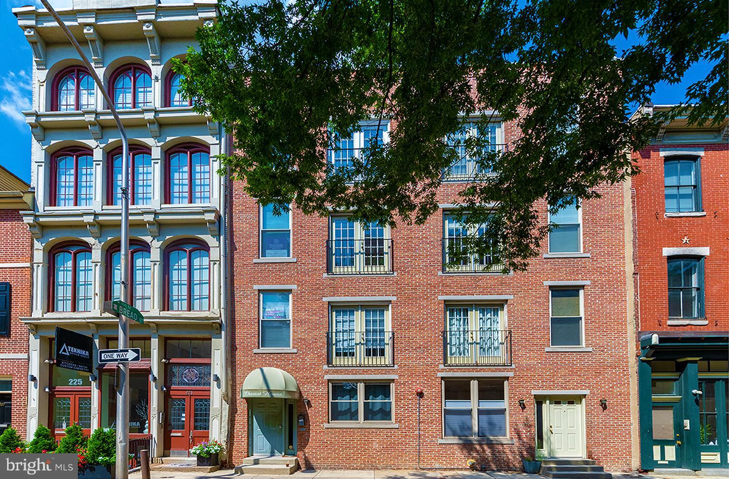 OLD CITY - Residential Lease