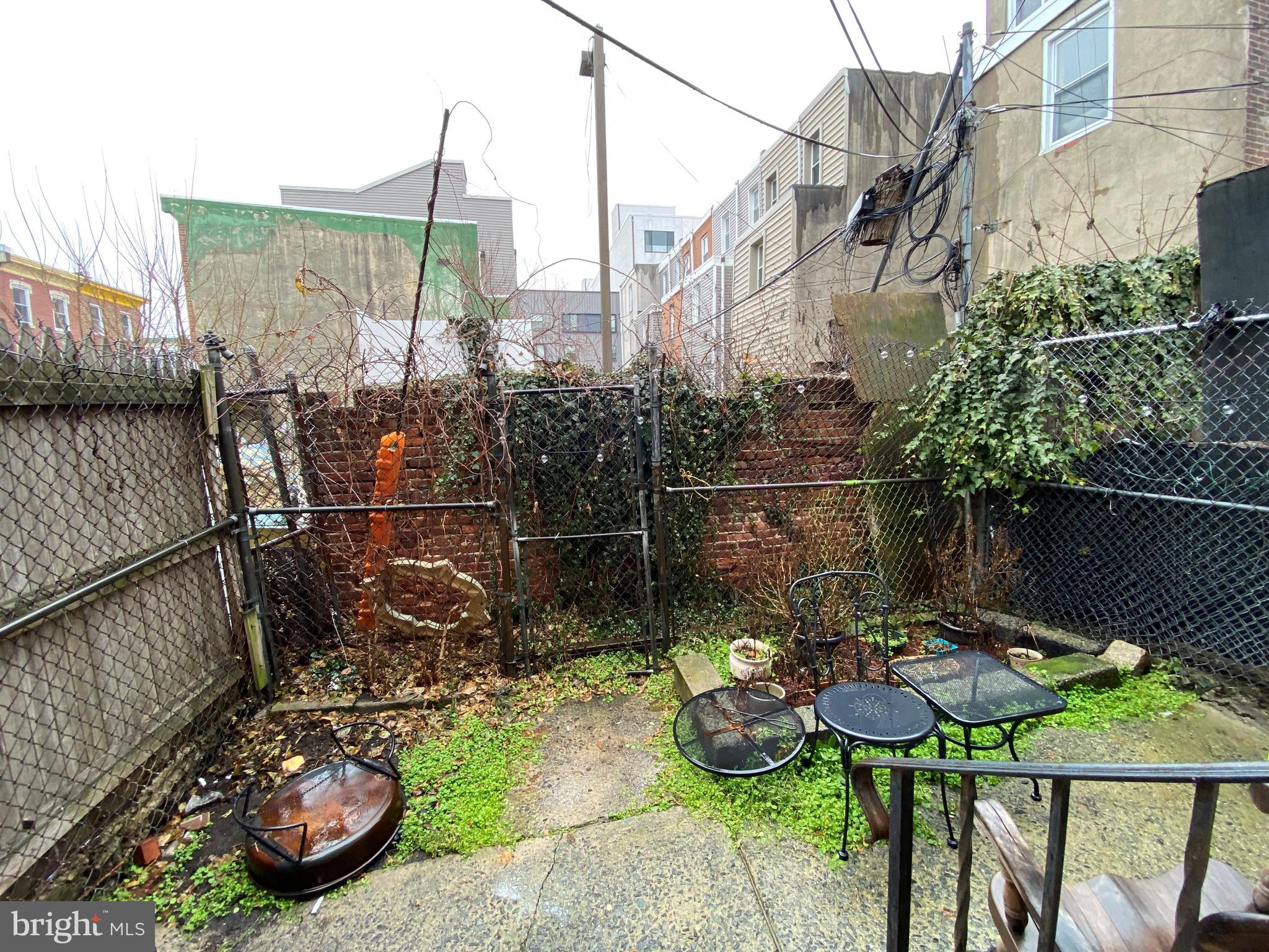 MANTUA - Residential