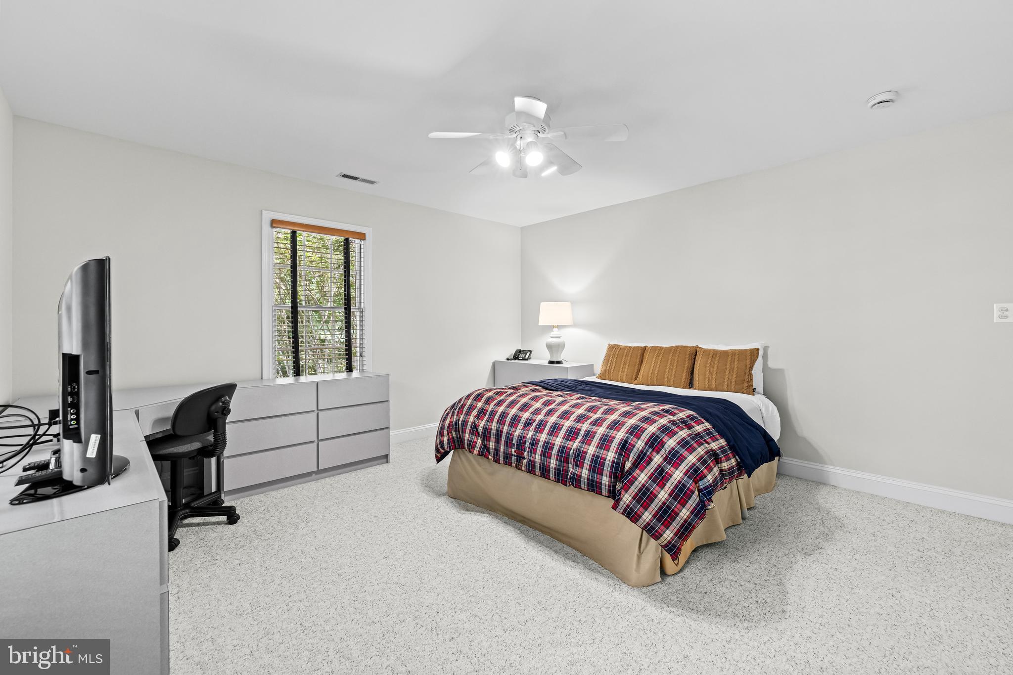 CHESTNUT WOODS - Residential