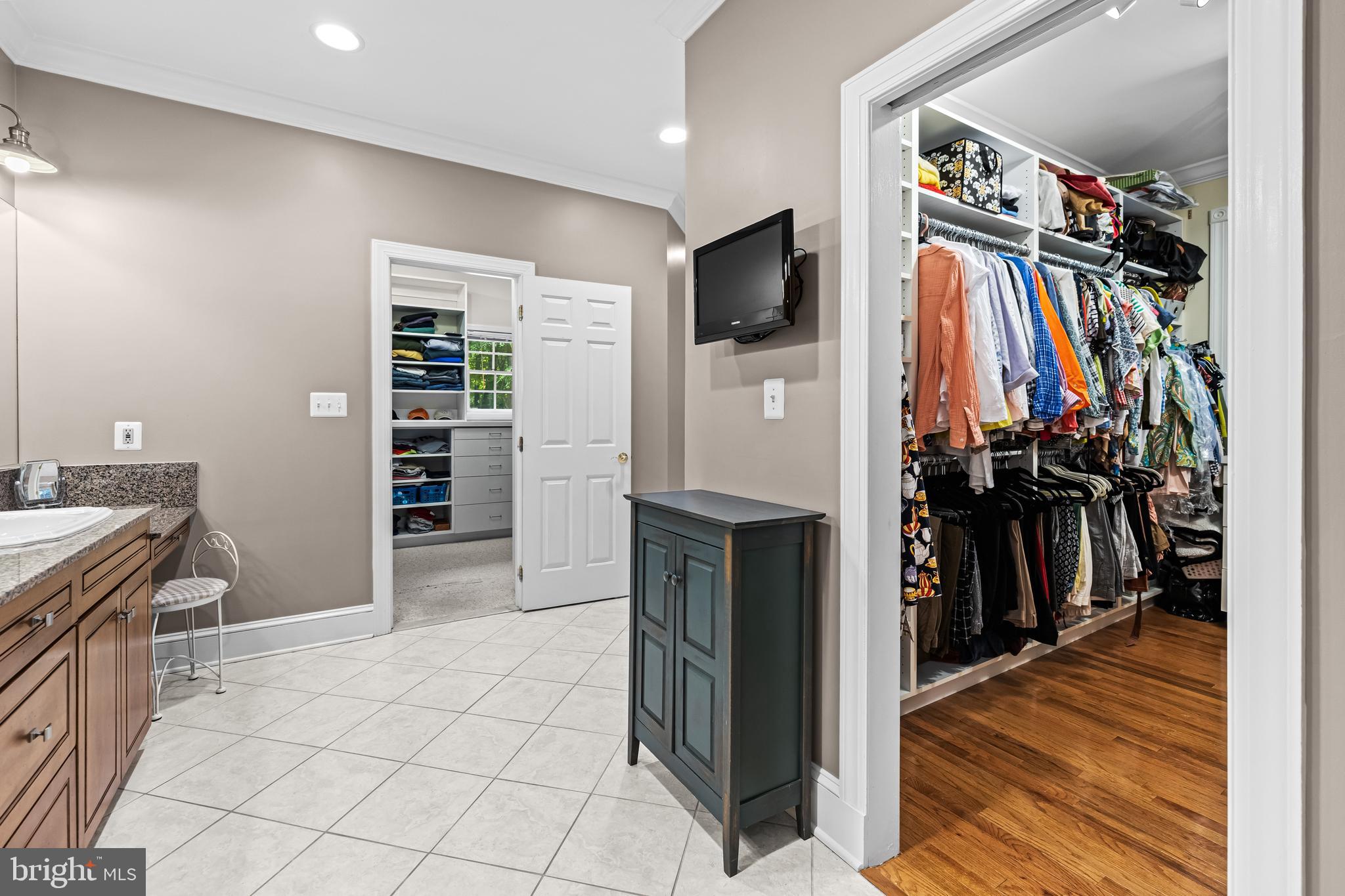 CHESTNUT WOODS - Residential