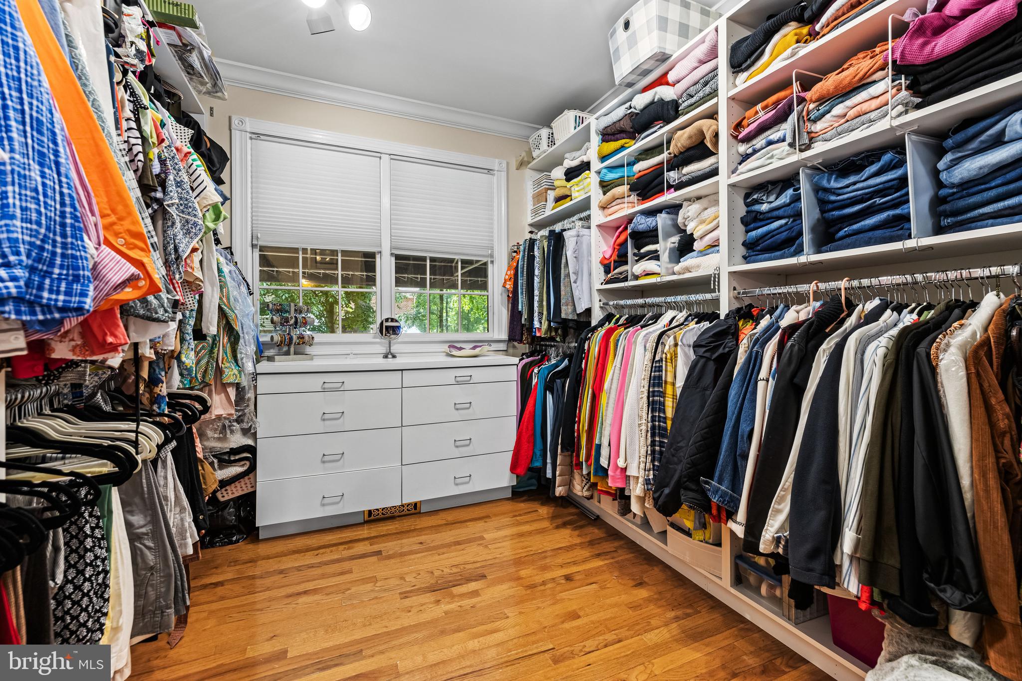 CHESTNUT WOODS - Residential