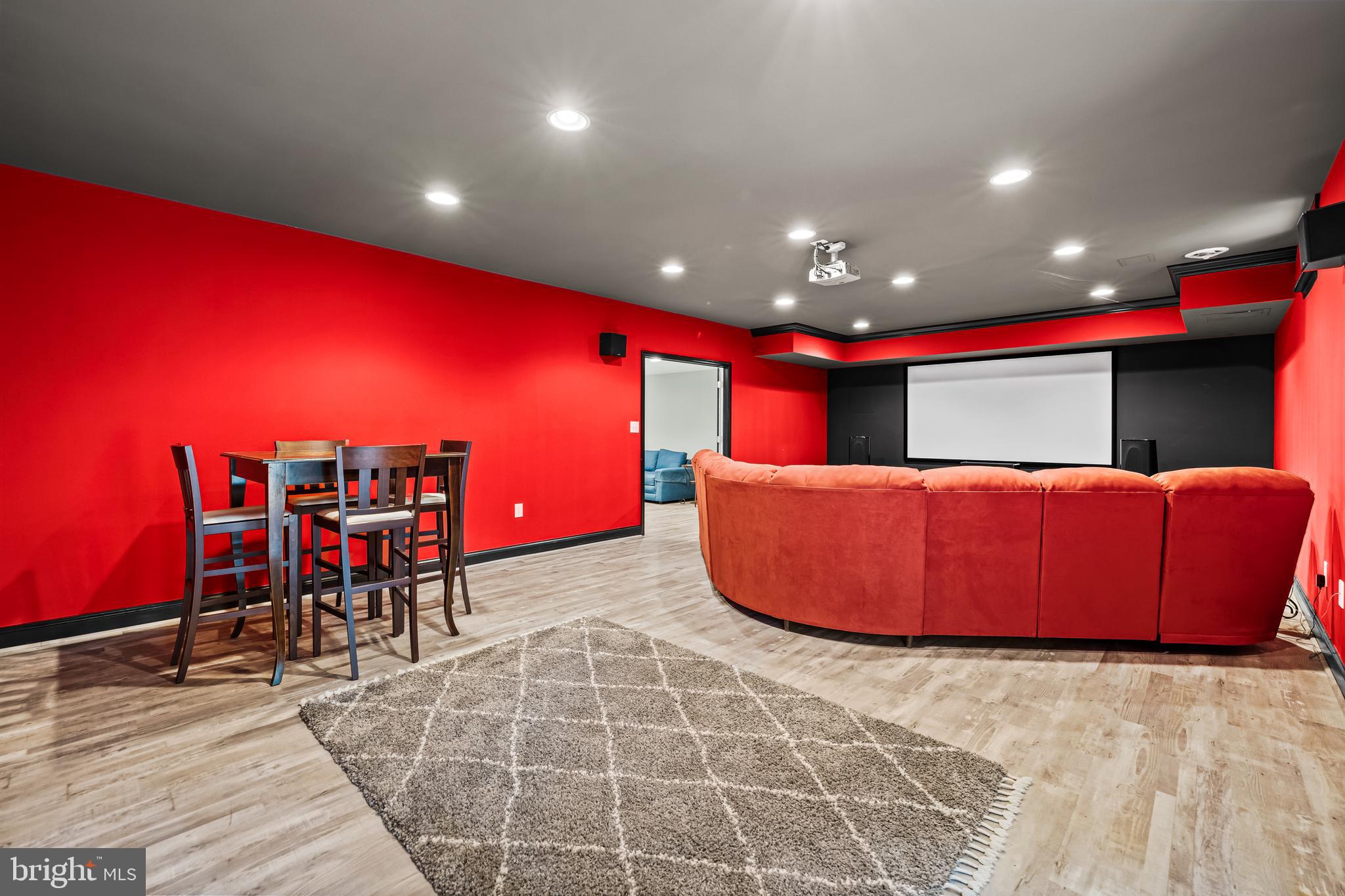 CHESTNUT WOODS - Residential