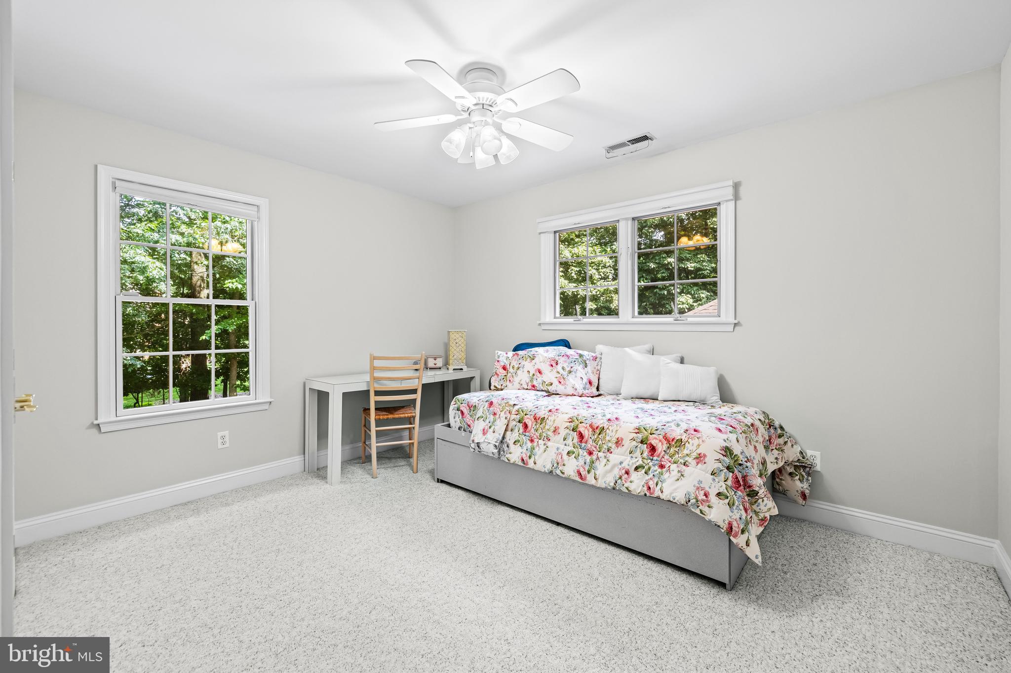 CHESTNUT WOODS - Residential