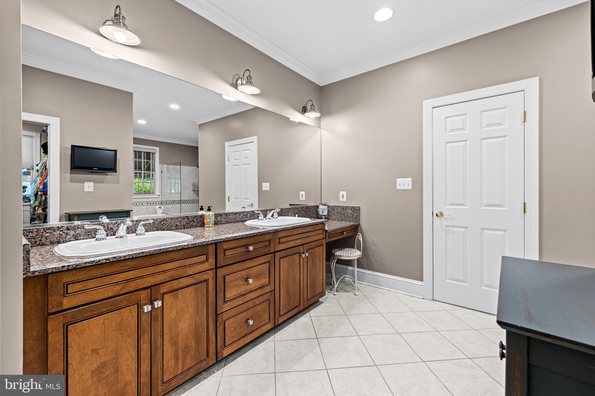 CHESTNUT WOODS - Residential