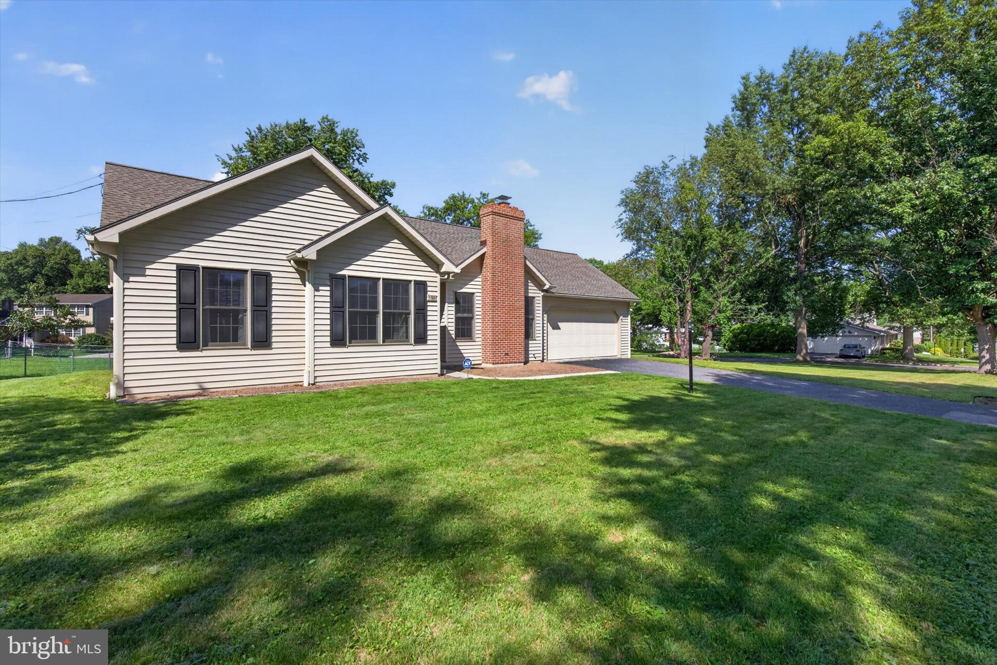 530 FAIRWAY DRIVE