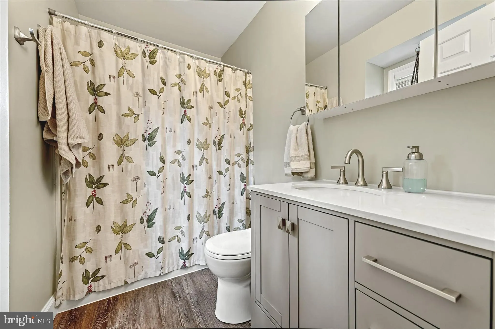 Severna Park, Maryland 21146, United States, 3 Bedrooms Bedrooms, ,3 BathroomsBathrooms,Residential,Pending,4164