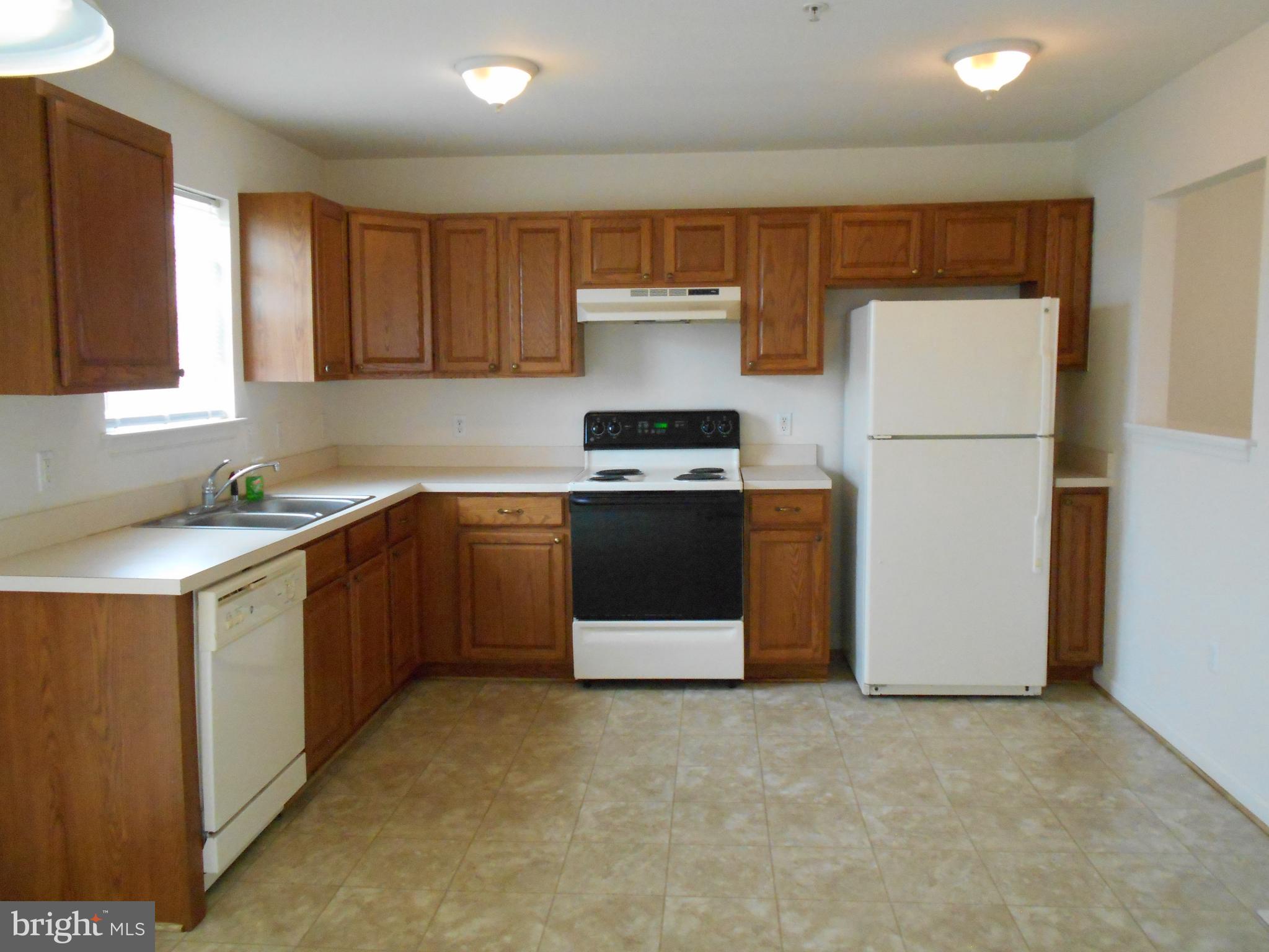 CATTAIL CROSSING - Residential Lease