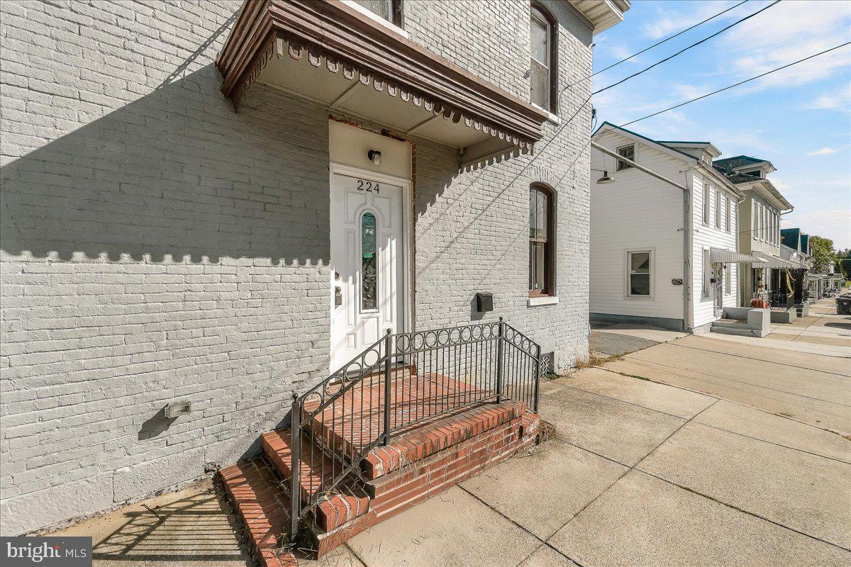 224 FREDERICK STREET