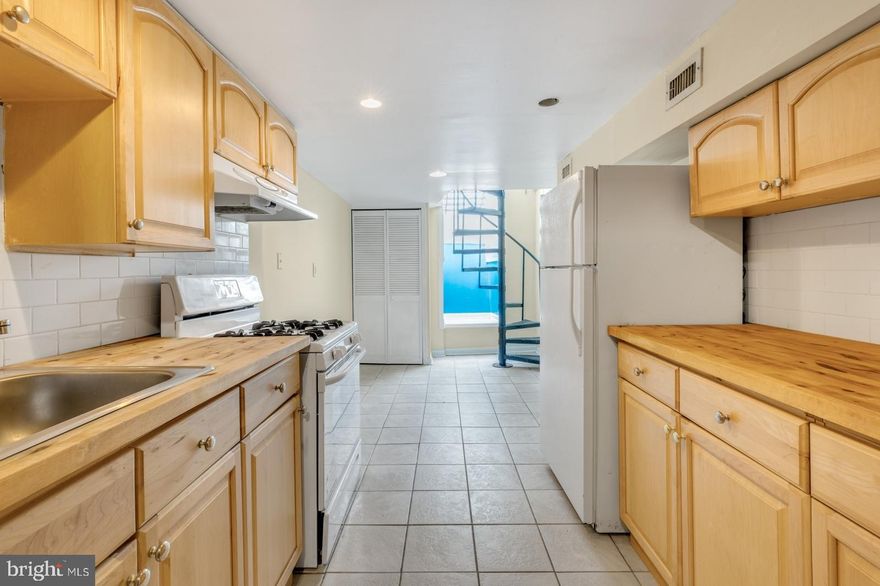 Available NOW | Leasing Special: 1 MONTH FREE on a 13-month lease! Gross rent is $1,595/month, Net effective rent is $1,472/month. Tenant to pay the net effective rent.

Welcome to  711 S 5th St #1! This is an incredible 1 bedroom, 1 bathroom bi-level apartment in the heart of Queen Village. Features include hardwood floors, modern fixtures and finishes, central air, private outdoor space, and in-unit laundry. Enter into the sun-soaked living room with a window and spiral staircase by the entrance. There's ample space for living room furniture and your bathroom and bedroom are to the back. Bathroom features include a lighted vanity for storage and a bathtub-shower combo. Your bedroom is sizable and bright with a closet and 2 glass doors that lead to your private outdoor space - perfect for the warmer months! Take the trendy spiral staircase down to the lower level where you'll find the eat-in kitchen boasting tile flooring, recessed lighting, and tons of cabinetry and prep space. There's a laundry room with washer and dryer for added convenience. Schedule your showing today!

About The Neighborhood:

This incredible location offers a Walkscore of 99, Tranitscore of 70, and a Bikescore of 84. You’ll be just steps from Meredith Elementary School, Fabric Row, South Street, and TONS of great local places to eat and shop. Close to Weccacoe Playground, the Maria Lanza Park, and Spruce St Harbor Park. Right off I-95 and nearby public transportation bus routes for quick and easy commutes. Destination hotspots include Famous 4th St Deli, Cry Baby Pasta, Philly Aids Thrift, Saloon, Shot Tower Coffee, Square Pie, New Wave Cafe, and many more!

Lease Terms:

Generally, first month, last month, and one month security deposit due at, or prior to, lease signing. Other terms may be required by Landlord. $55 application fee per applicant. Pets are conditional on owner's approval and may require an additional fee and/or monthly pet rent, if accepted. (Generally, $500/dog and $250/cat, and/or monthly pet rent). Tenants responsible for: electricity, gas, cable/internet, and a $35/month flat water fee. Landlord Requirements: Applicants to make 3x the monthly rent in verifiable net income, credit history to be considered (i.e. no active collections), no evictions within the past 4 years, and must have a verifiable rental history with on-time rental payments. Exceptions to this criteria may exist under the law and will be considered.