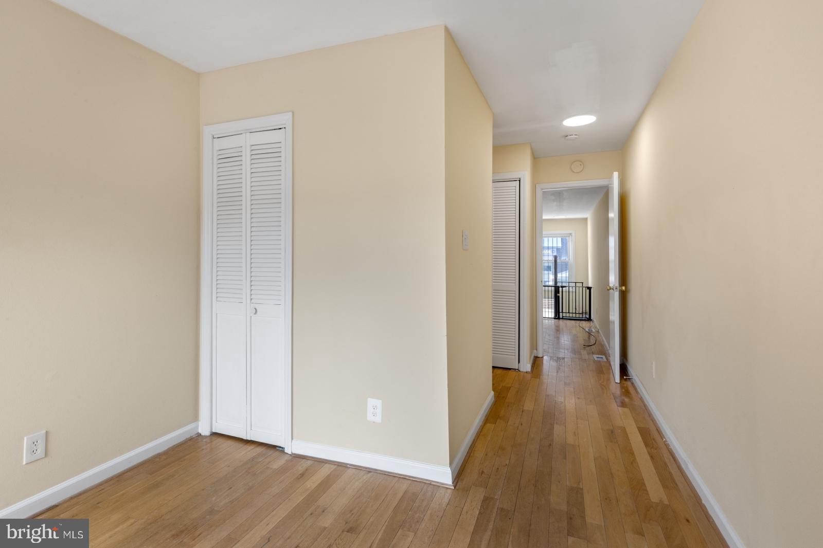 QUEEN VILLAGE - Residential Lease