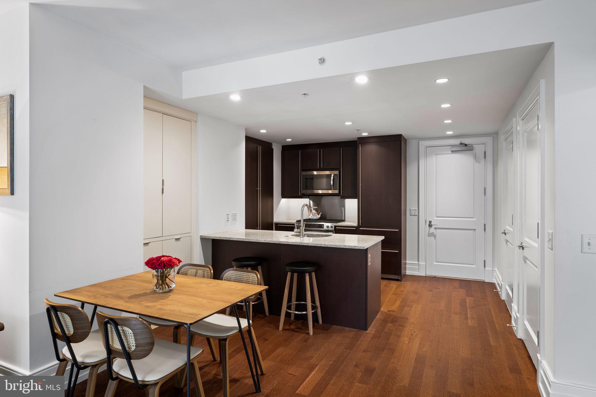 RITTENHOUSE SQUARE - Residential