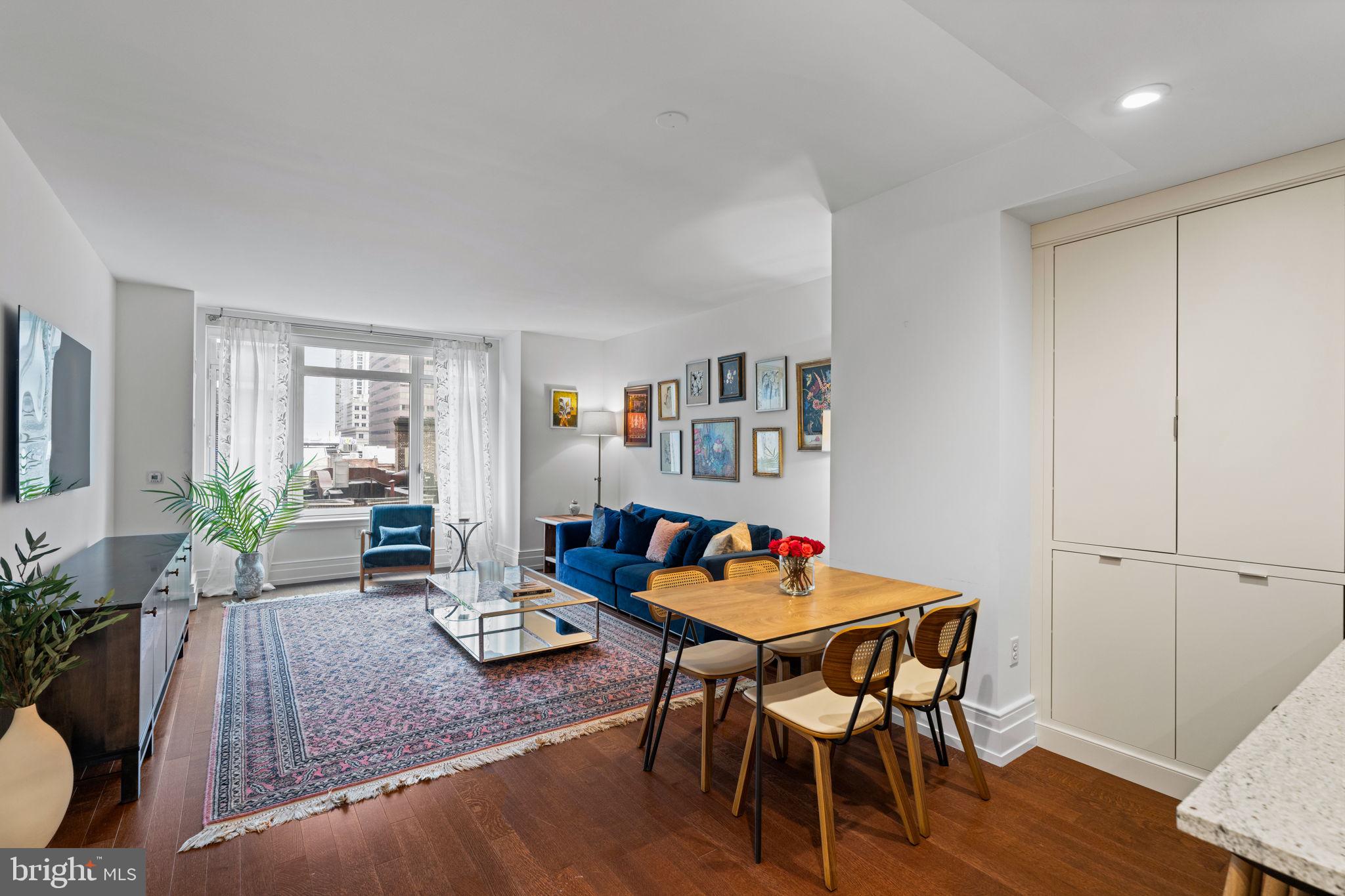 RITTENHOUSE SQUARE - Residential