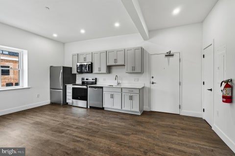 Condo For Rent - 123 S Main Street #10<br/> PHOENIXVILLE, PA 19460
