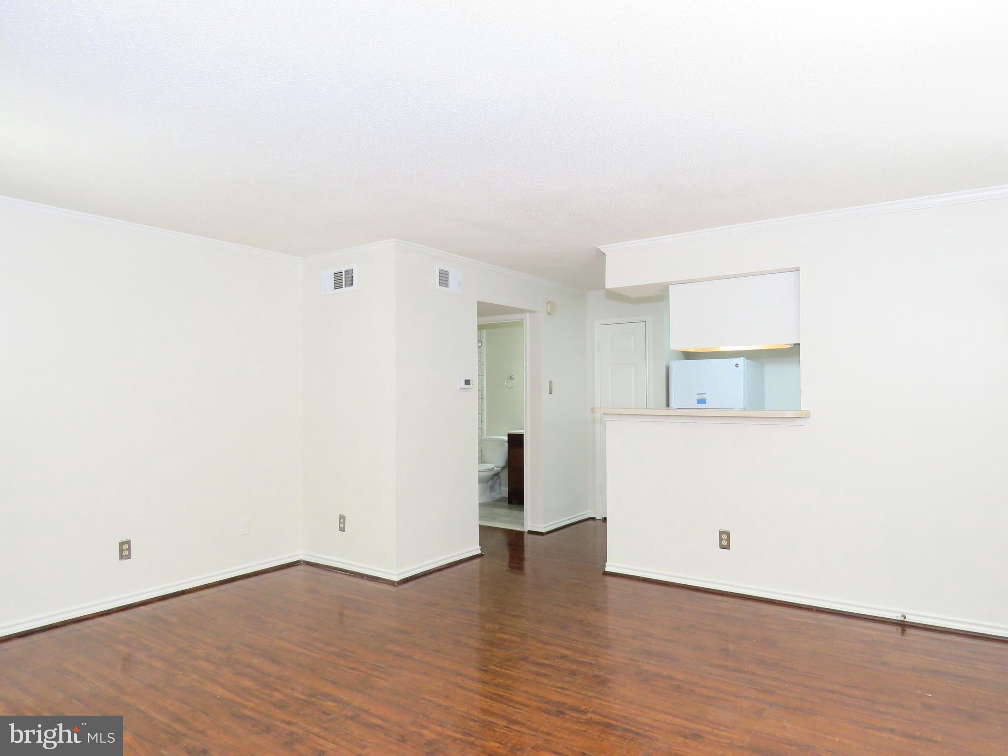 FOUNTAINS AT MCLEAN - Residential