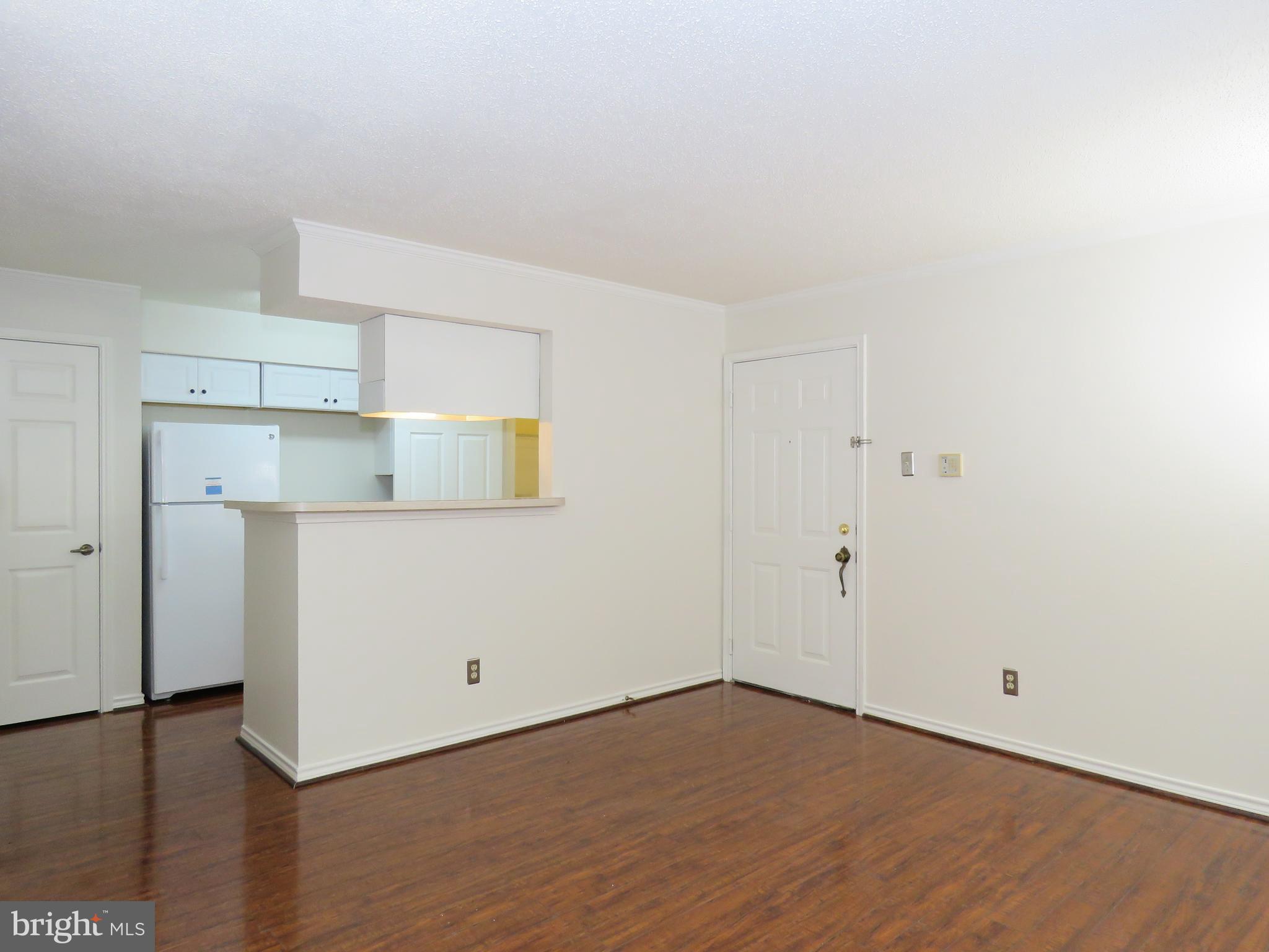 FOUNTAINS AT MCLEAN - Residential