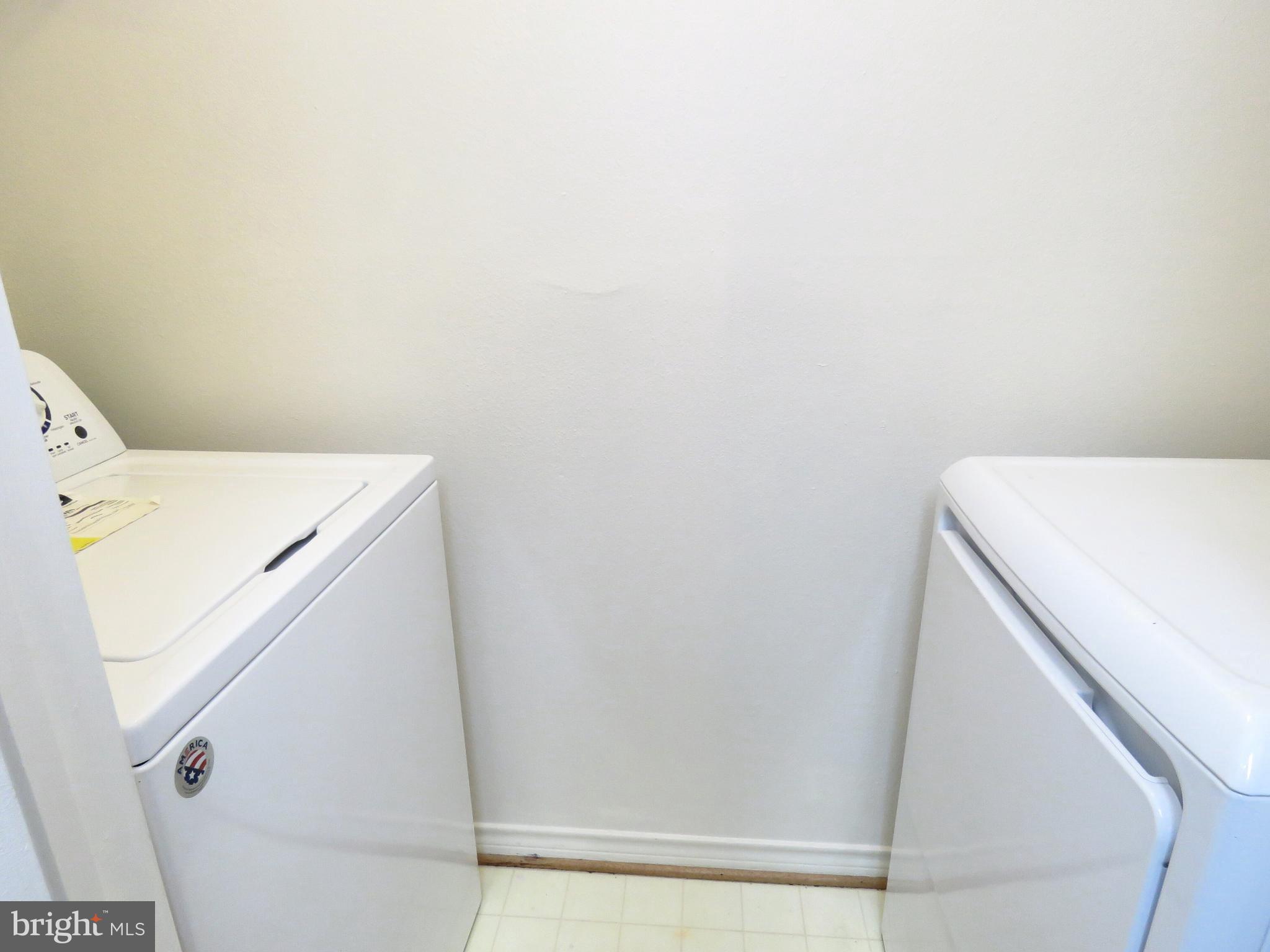 FOUNTAINS AT MCLEAN - Residential