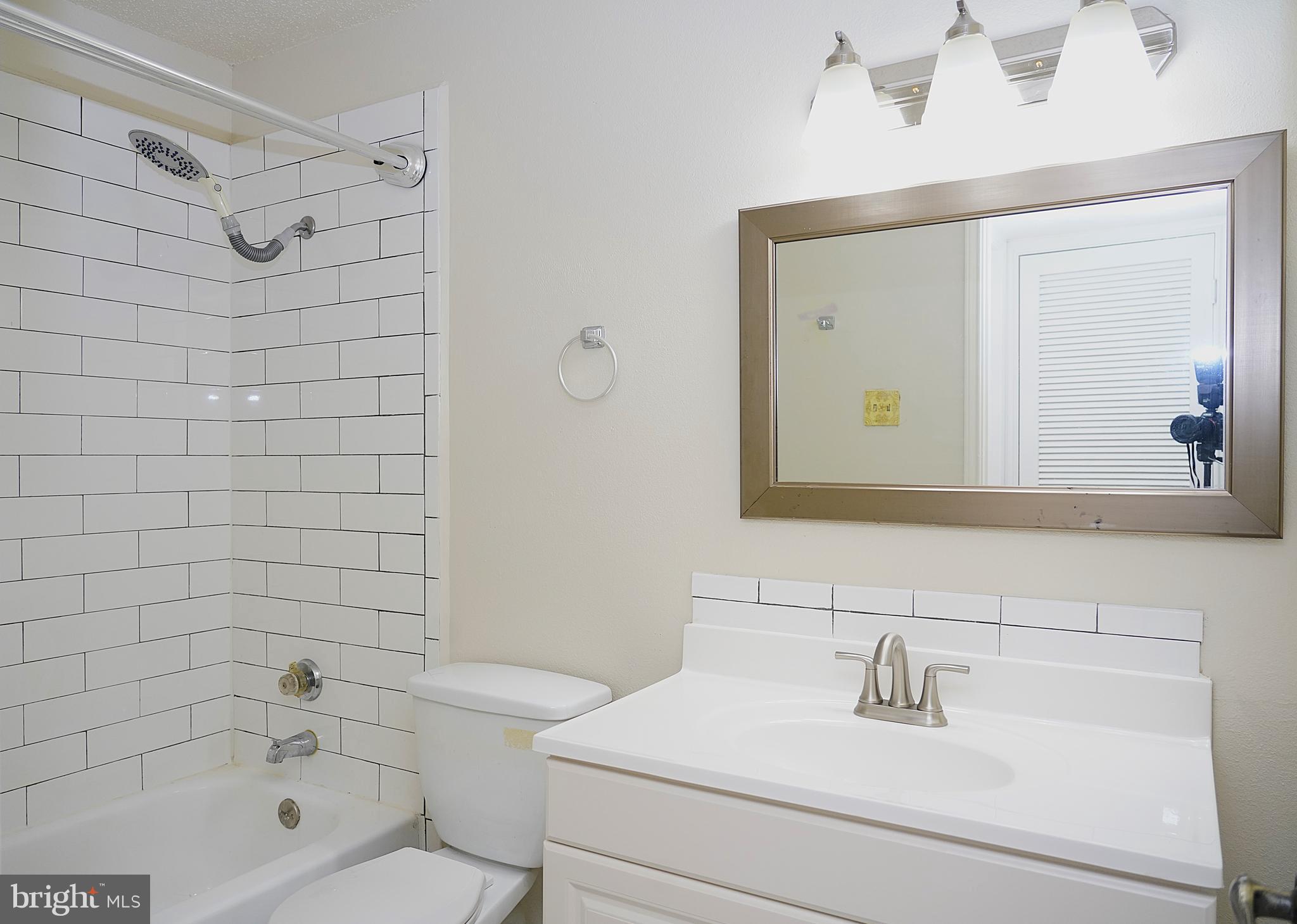 FOUNTAINS AT MCLEAN - Residential