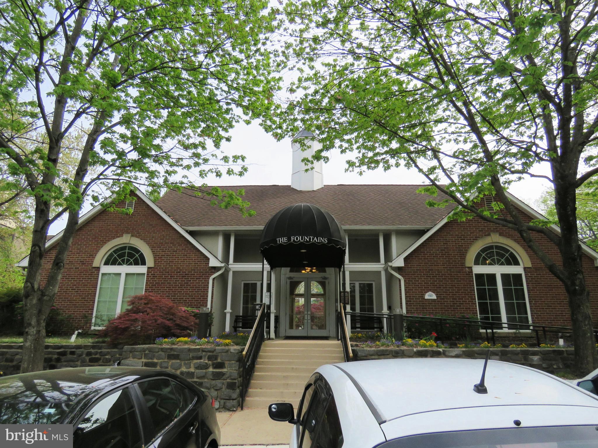 FOUNTAINS AT MCLEAN - Residential
