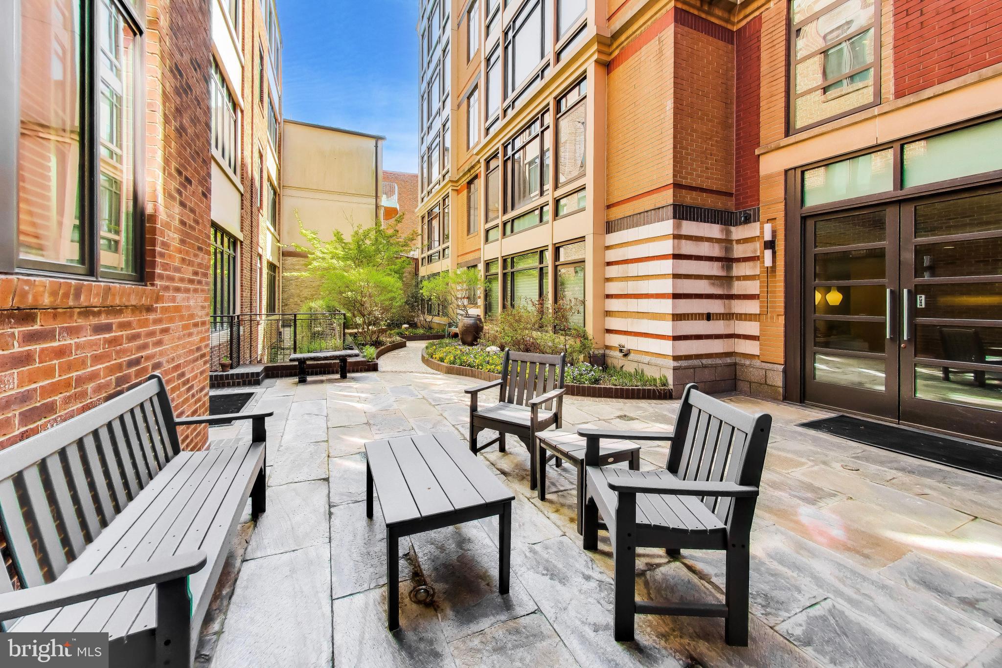 Photo 1 of 30 — 2818 CONNECTICUT AVENUE NW 14, WASHINGTON, DC 20008