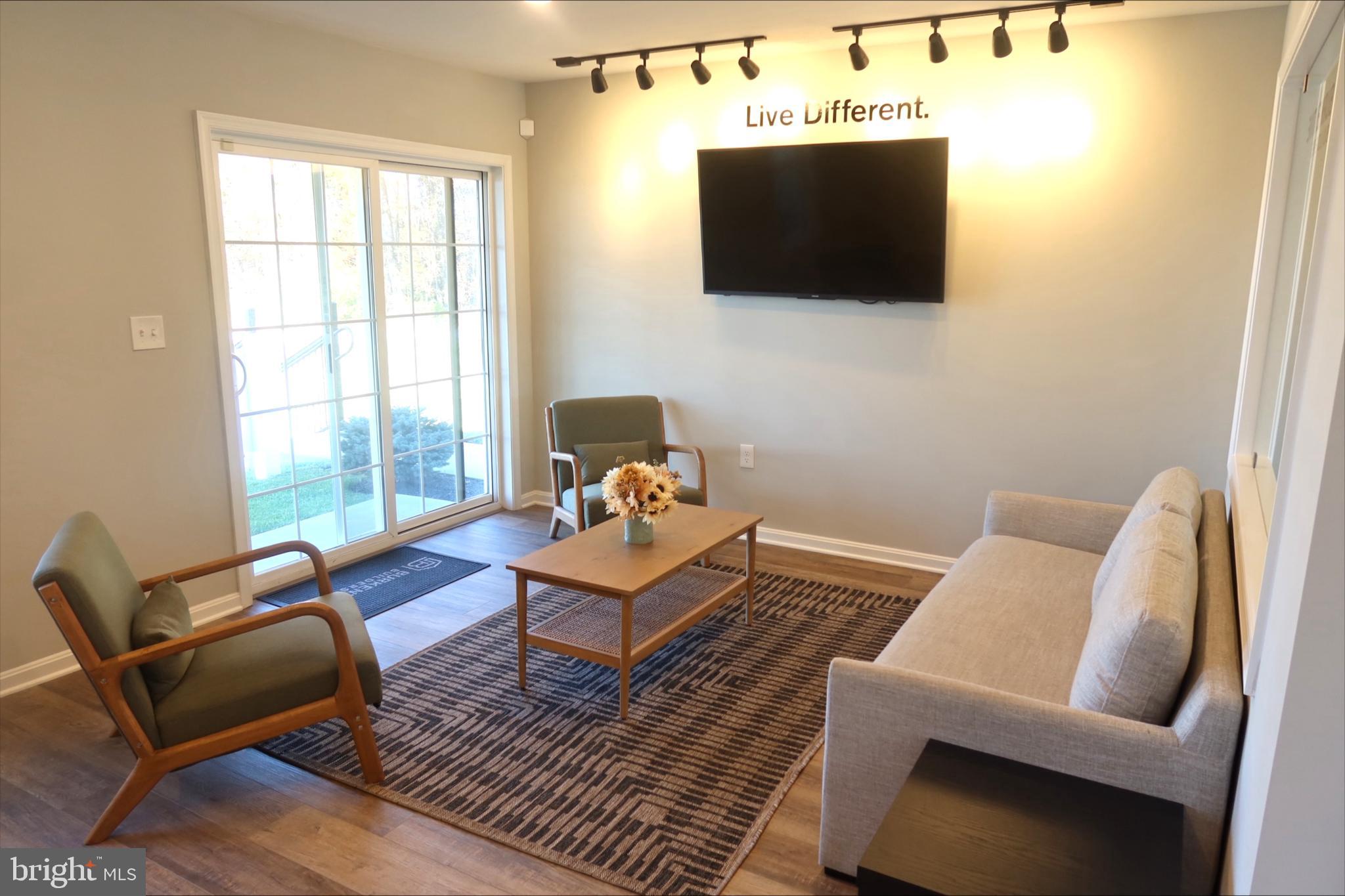 HUDSON RIDGE - Residential