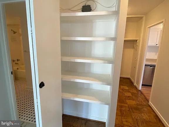 240 M STREET SW E614