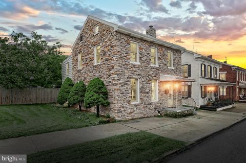 211 E KING STREET LITTLESTOWN PA 17340