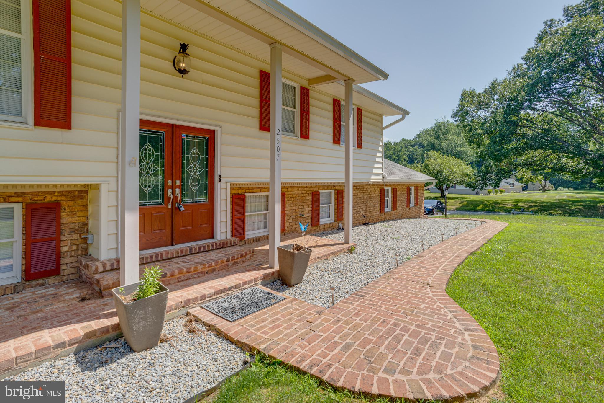 2507 CLARET DRIVE