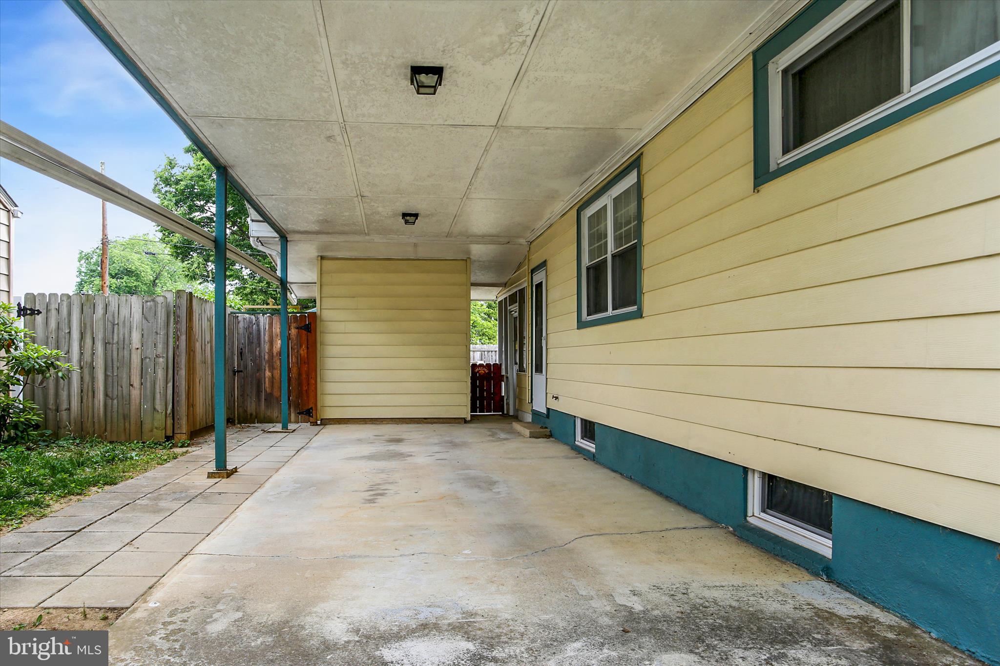 811 COOLIDGE STREET