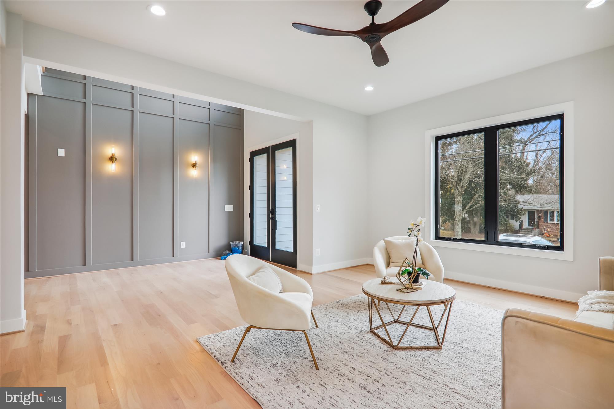 VIENNA WOODS - Residential