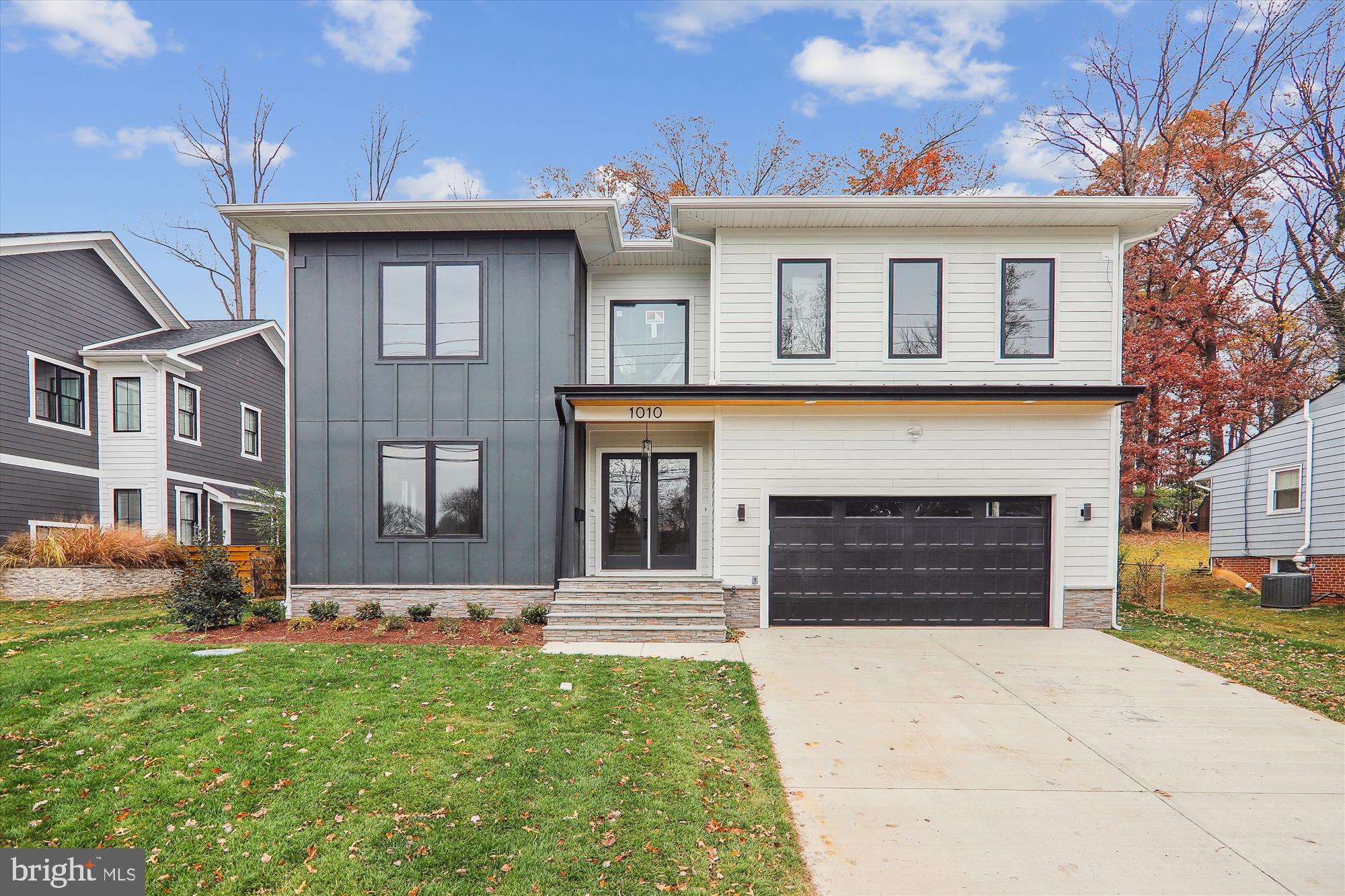 VIENNA WOODS - Residential