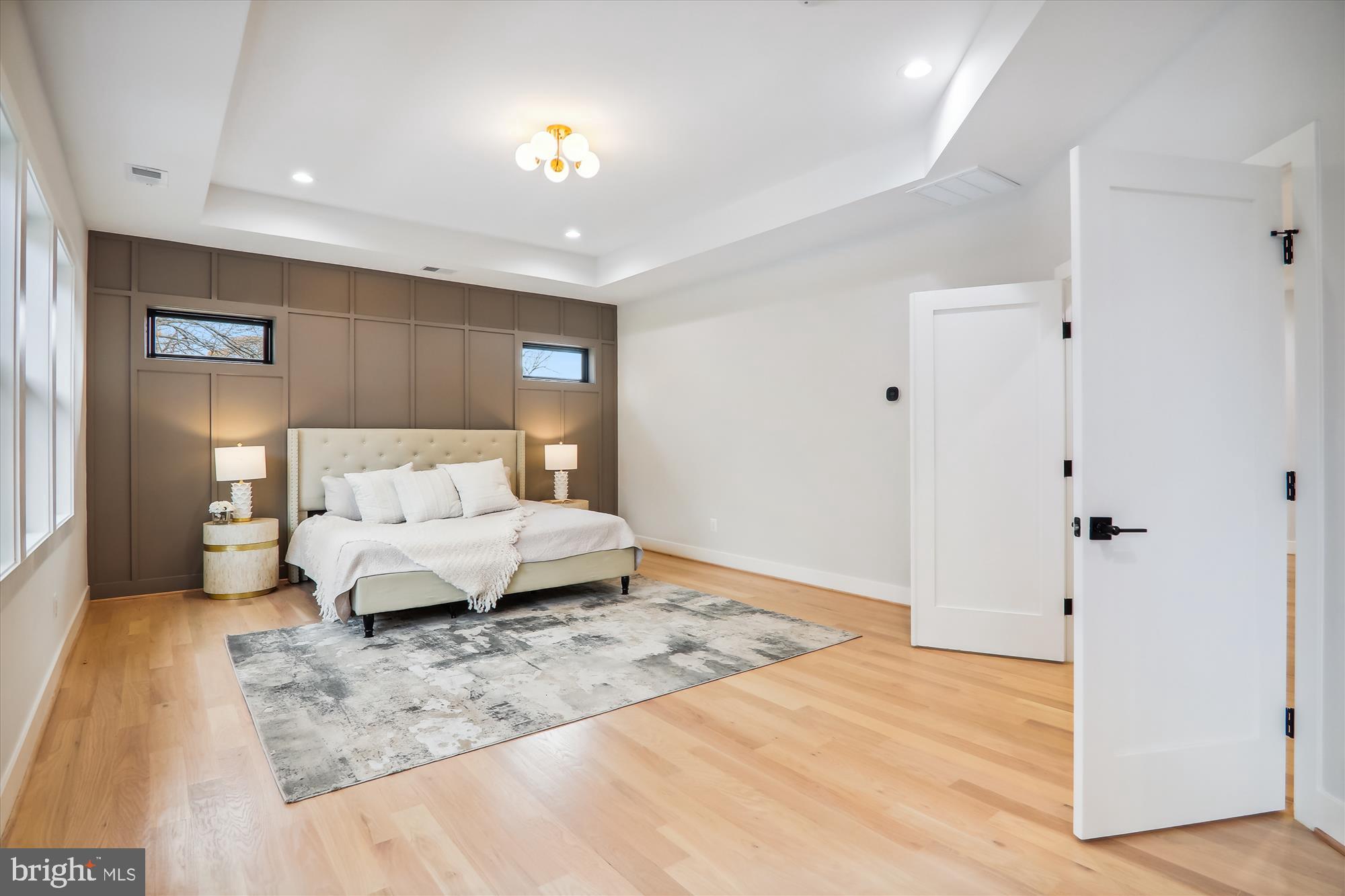 VIENNA WOODS - Residential