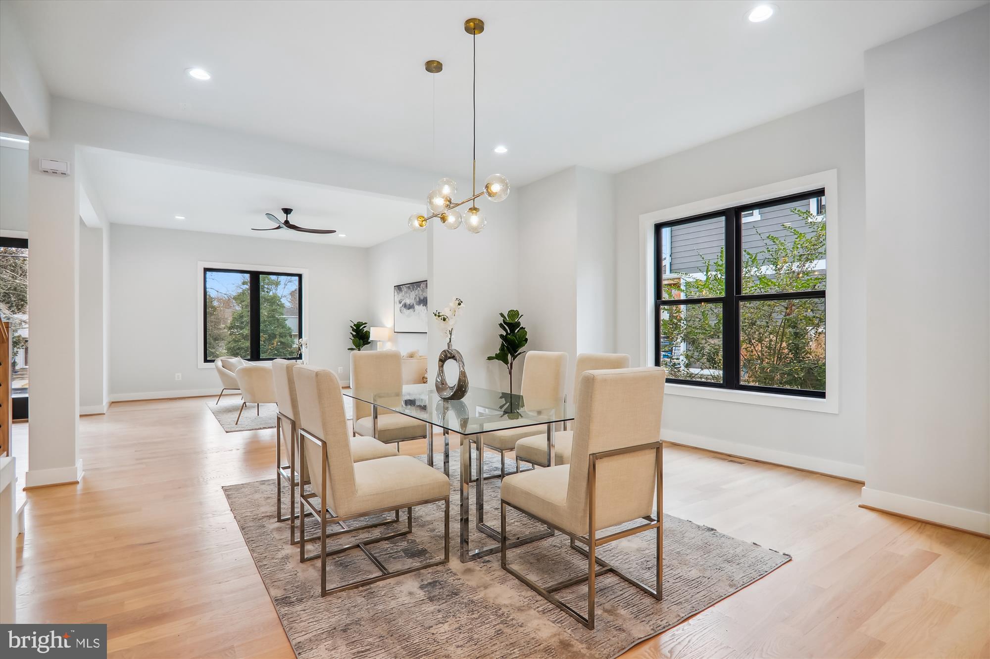 VIENNA WOODS - Residential