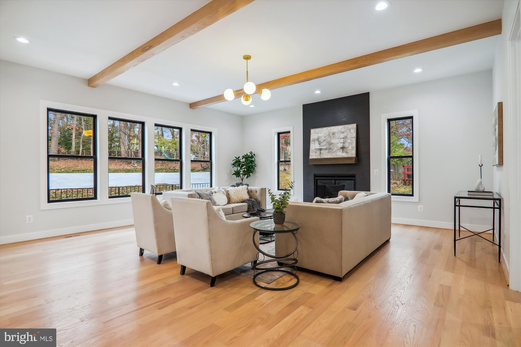 VIENNA WOODS - Residential